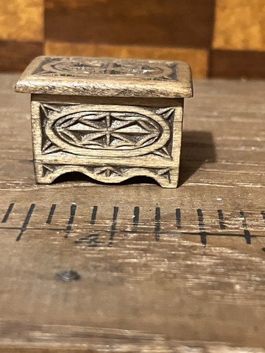 Signed artist carved miniature - signed,